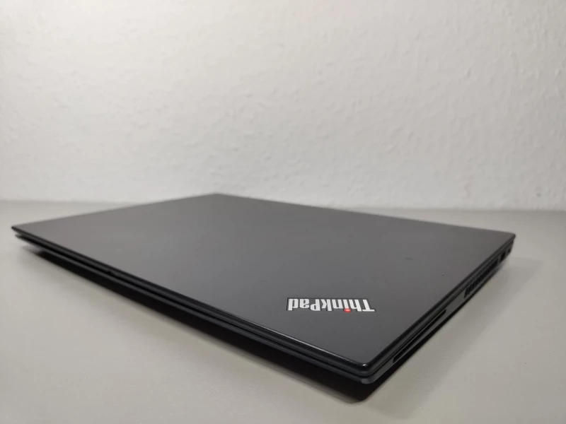 Lenovo ThinkPad T14S, i5-10210U, 8GB RAM, 256GB SSD, Win 11 - 20T00044GE Lenovo ThinkPad T14S, i5-10210U, 8GB RAM, 256GB SSD, Win 11 - 20T00044GE